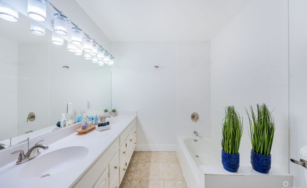 3BED SMB--PARK PLACE