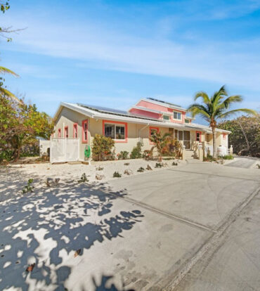 CORAL LOFT BEACH HOUSE W/ 2,838 SQ FT OF NEW CONSTRUCTION