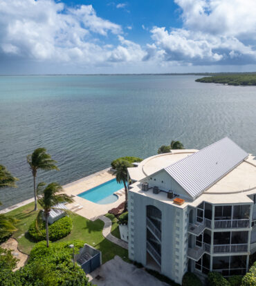 TURTLE COVE OCEANFORNT 3 BED