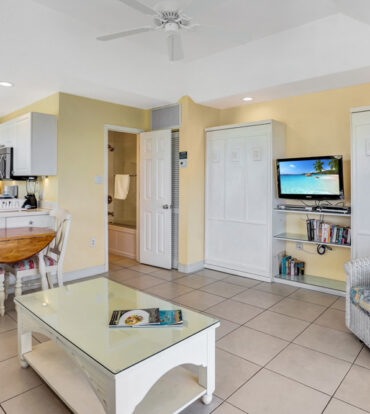 COMPASS POINT ONE BEDROOM 205