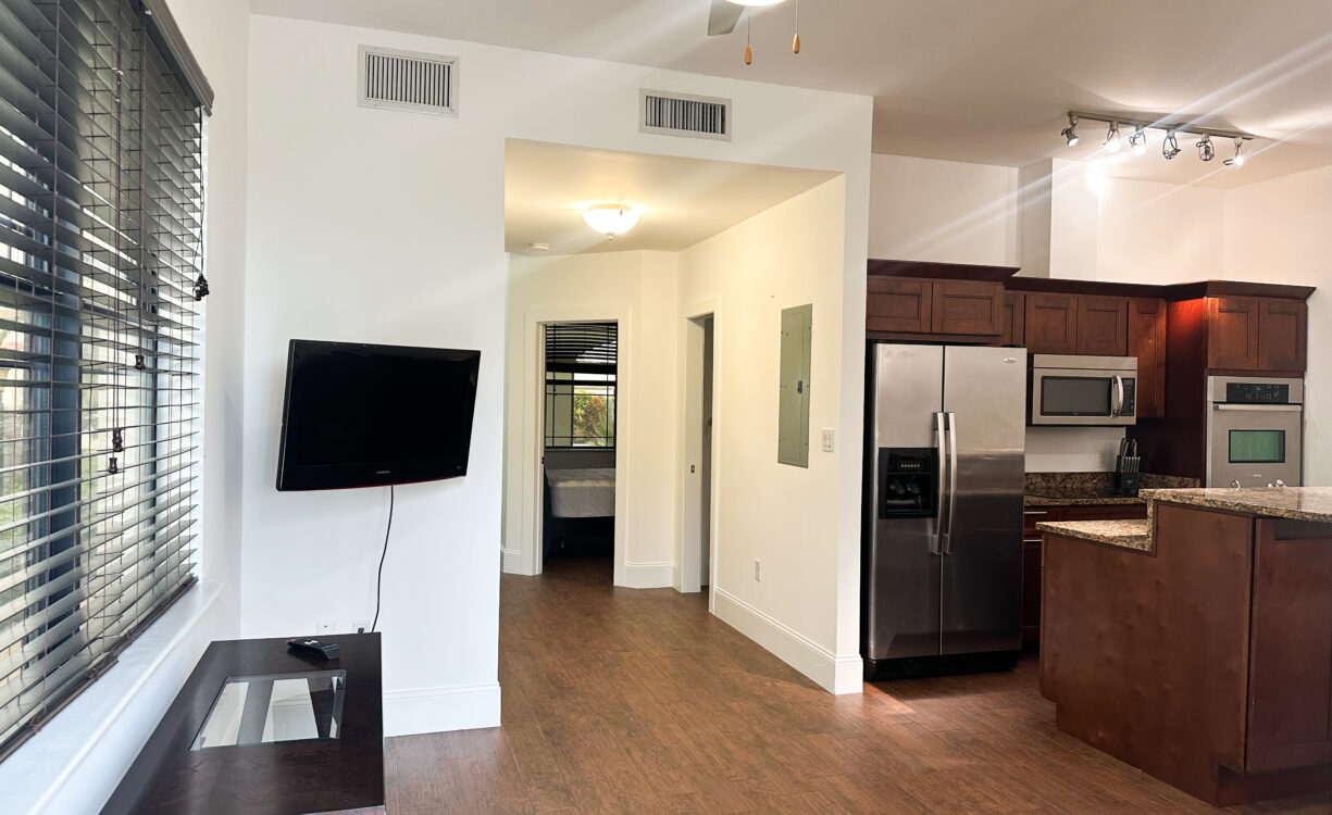 SAN SEBASTIAN 1, SOUTH SOUND CONDO