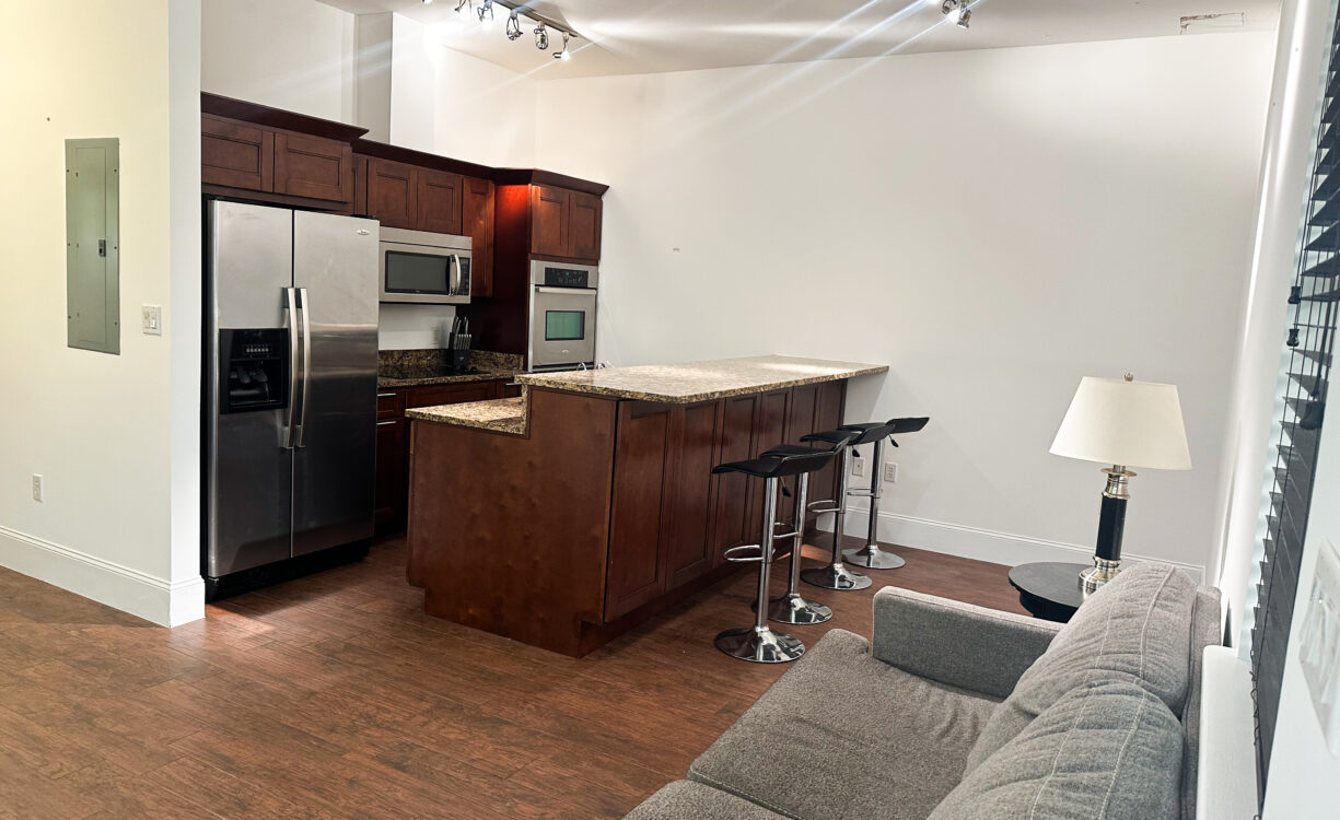 SAN SEBASTIAN 1, SOUTH SOUND CONDO