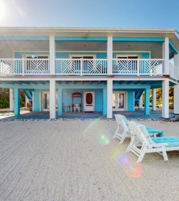 CAYMAN BRAC OCEAN FRONT HOME