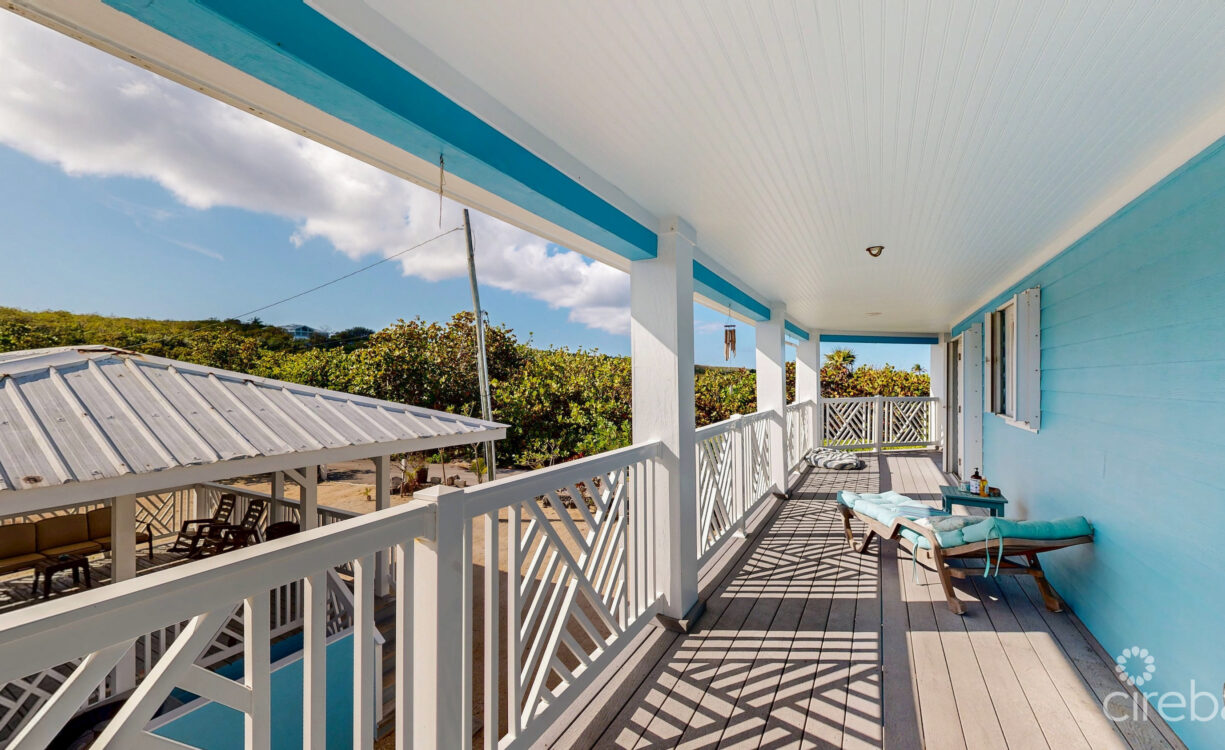 CAYMAN BRAC OCEAN FRONT HOME
