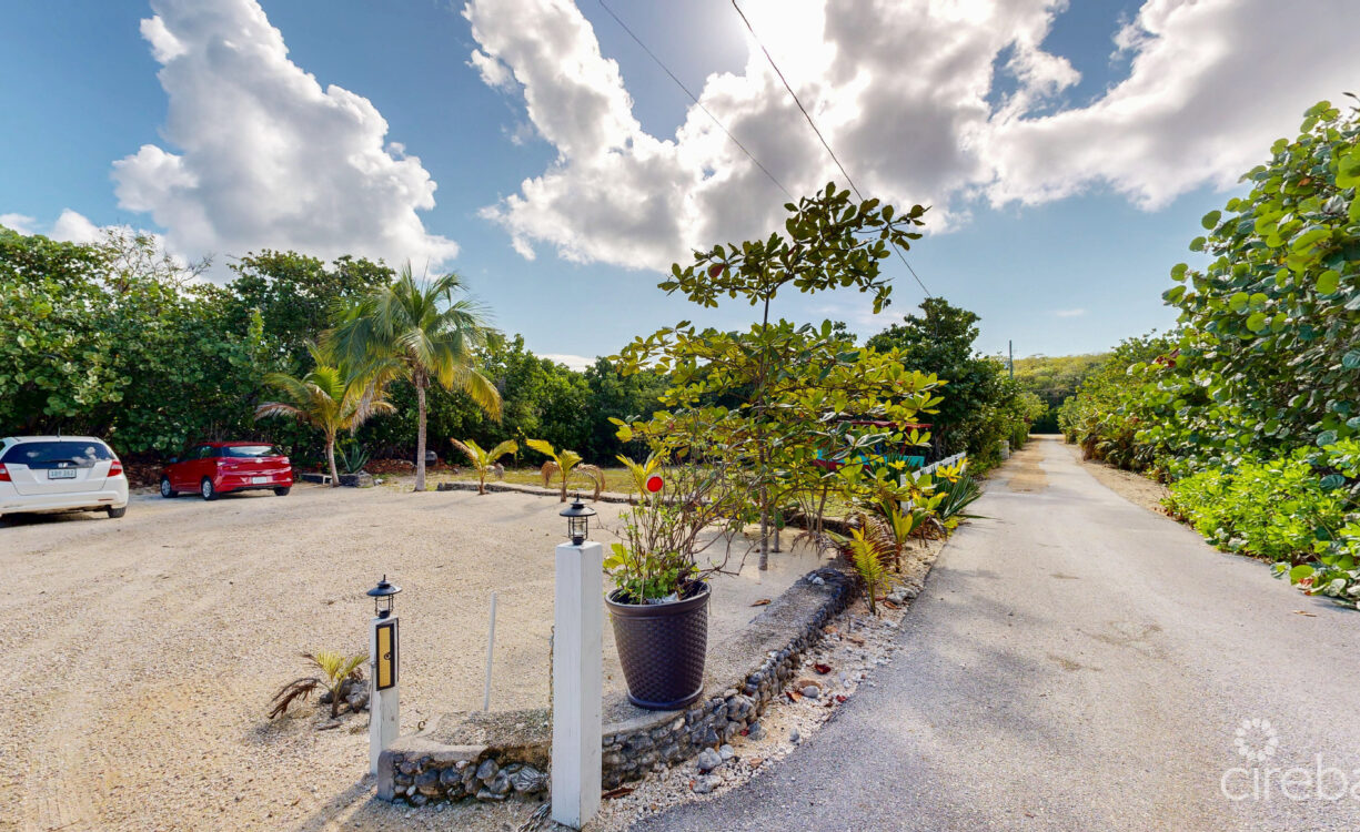 CAYMAN BRAC OCEAN FRONT HOME