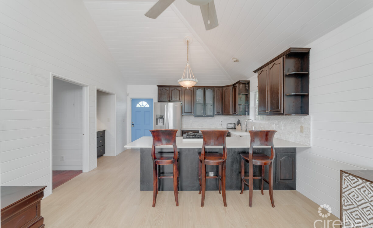 REDUCED! #1 CANAL HOME UNCLE BOB LANE