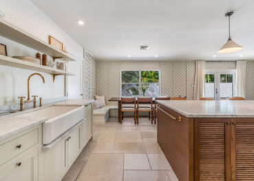 Snug Harbour Designer Renovated 4 Bedroom Home