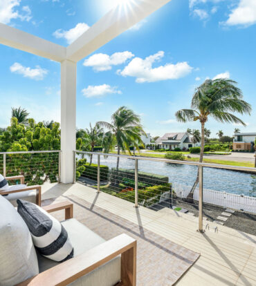 CRYSTAL HARBOUR CANAL FRONT HOME