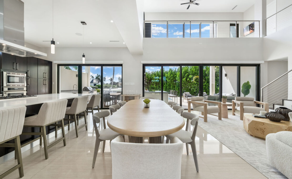 CRYSTAL HARBOUR CANAL FRONT HOME