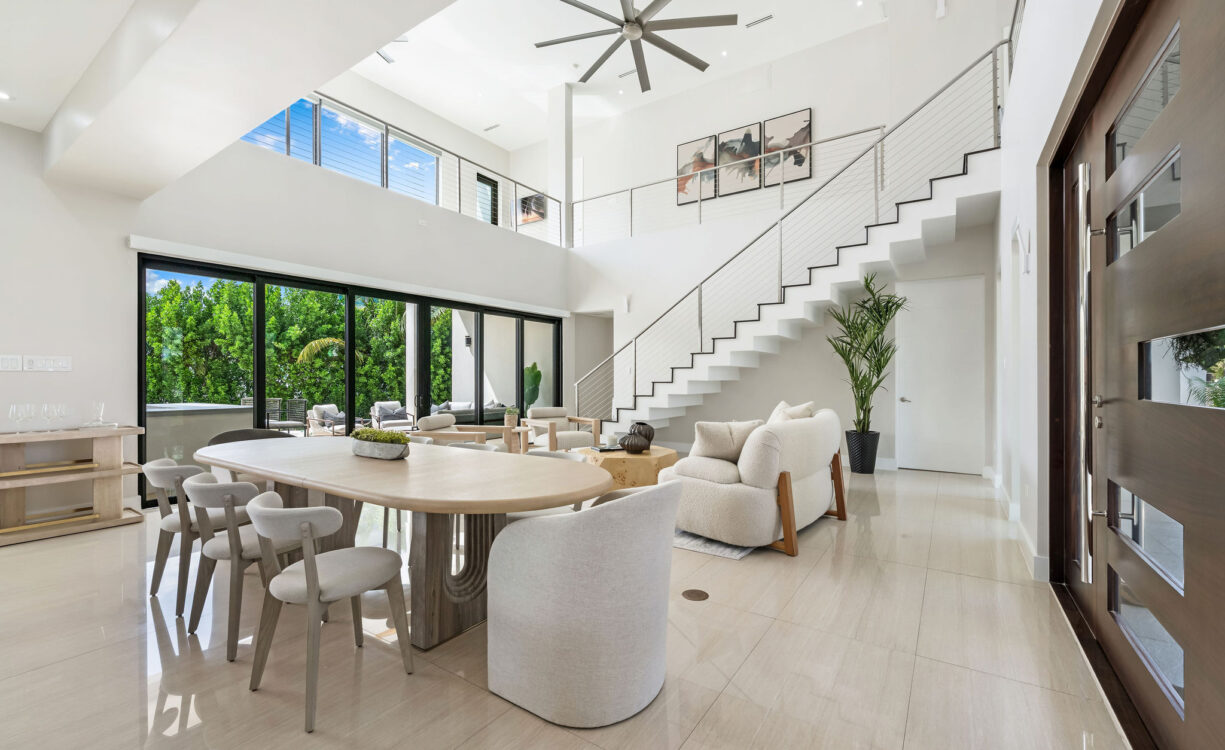 CRYSTAL HARBOUR CANAL FRONT HOME