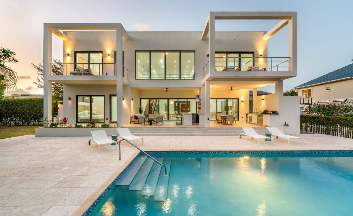 CRYSTAL HARBOUR CANAL FRONT HOME