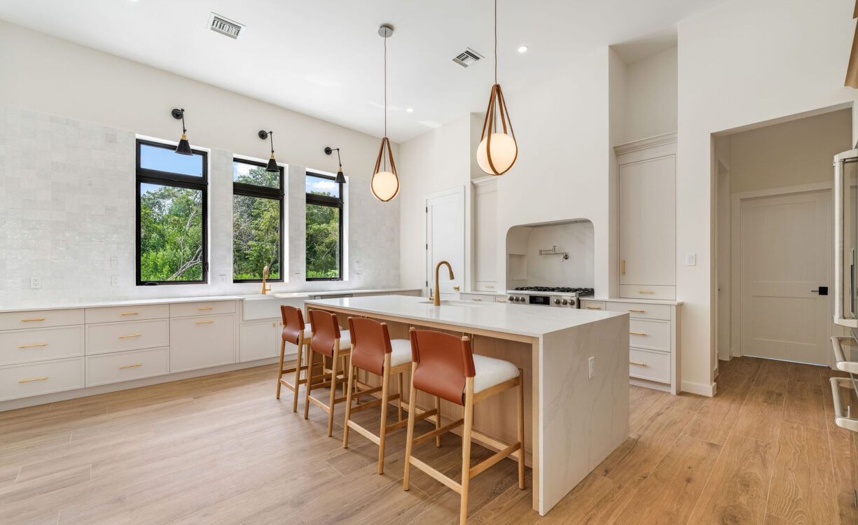 BEL AIR DR, SOUTH SOUND - CUSTOM NEW BUILD