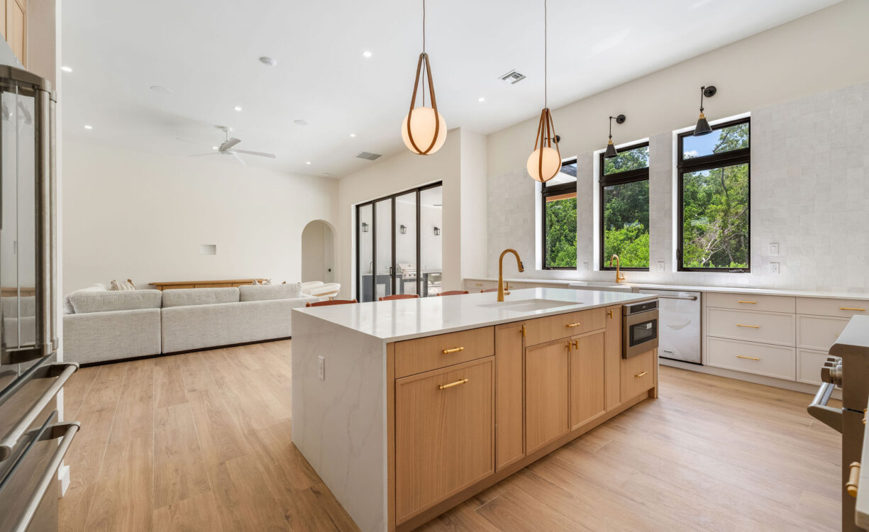 BEL AIR DR, SOUTH SOUND - CUSTOM NEW BUILD