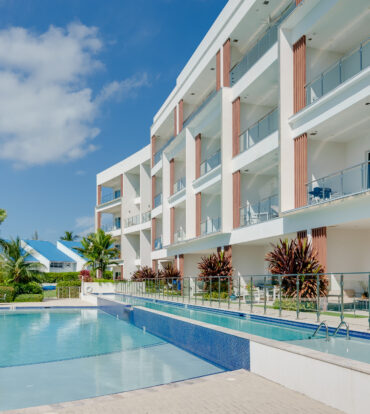 AURA TOWNHOUSE 2 BED PLUS DEN