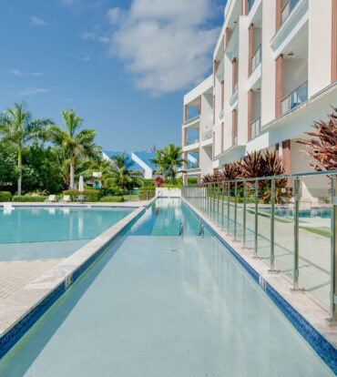 AURA TOWNHOUSE 2 BED PLUS DEN