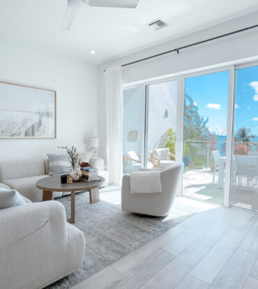 AURA TOWNHOUSE 2 BED PLUS DEN