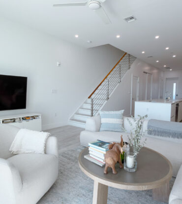 AURA TOWNHOUSE 2 BED PLUS DEN