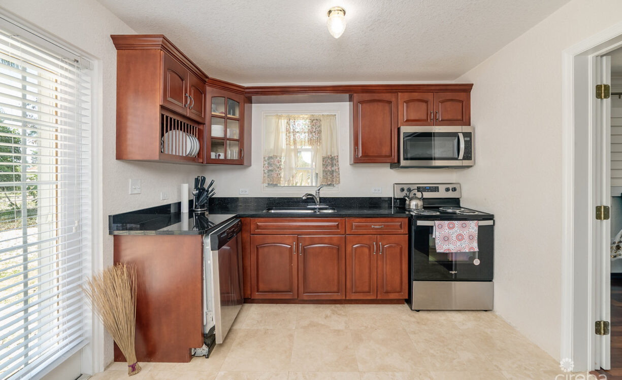 SAVANNAH 3 BED HOME WITH 1 BED RENTAL INCOME