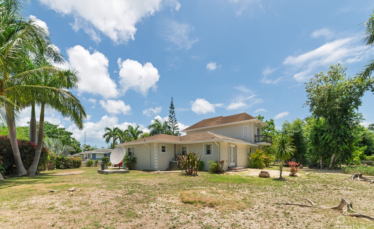 SAVANNAH 3 BED HOME WITH 1 BED RENTAL INCOME