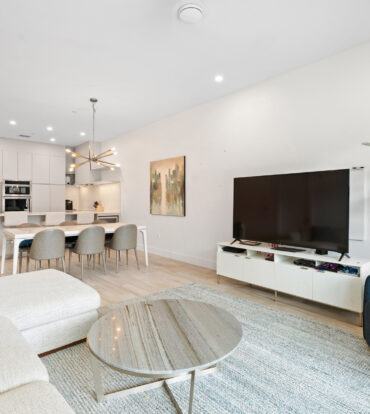 AURA #107, - GROUND FLOOR 3 BED POOLFRONT RESIDENCE