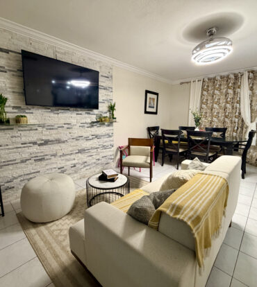 TROPICAL HAVEN - REMODELLED 3 BEDROOM CONDO!