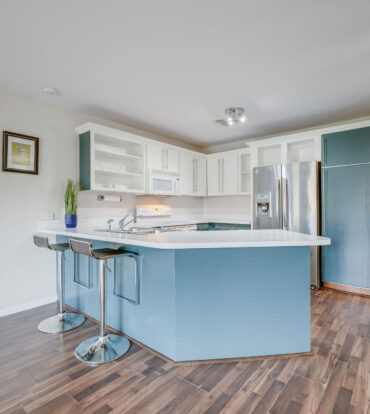 SUNRISE POOL VIEW END UNIT GROUND FLOOR