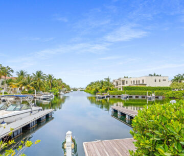 CYPRESS POINTE NORTH 101 - CANAL FRONT CONDOMINIUM