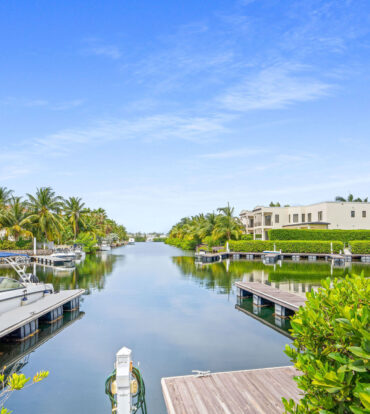 CYPRESS POINTE NORTH 101 - CANAL FRONT CONDOMINIUM