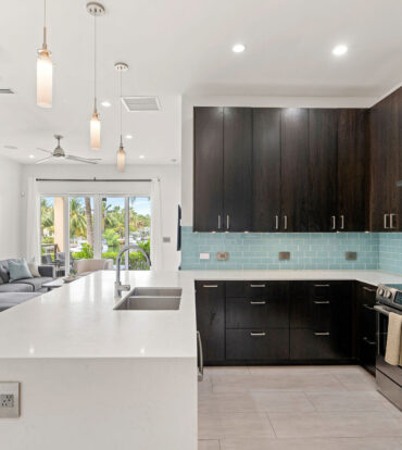 CYPRESS POINTE NORTH 101 - CANAL FRONT CONDOMINIUM
