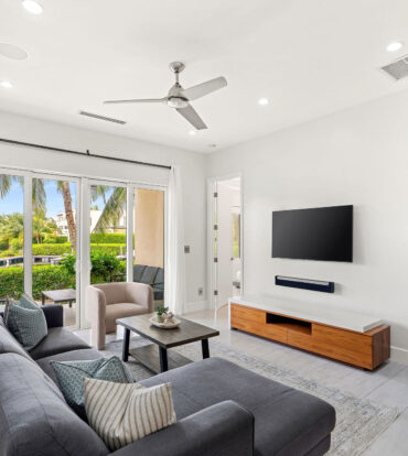 CYPRESS POINTE NORTH 101 - CANAL FRONT CONDOMINIUM