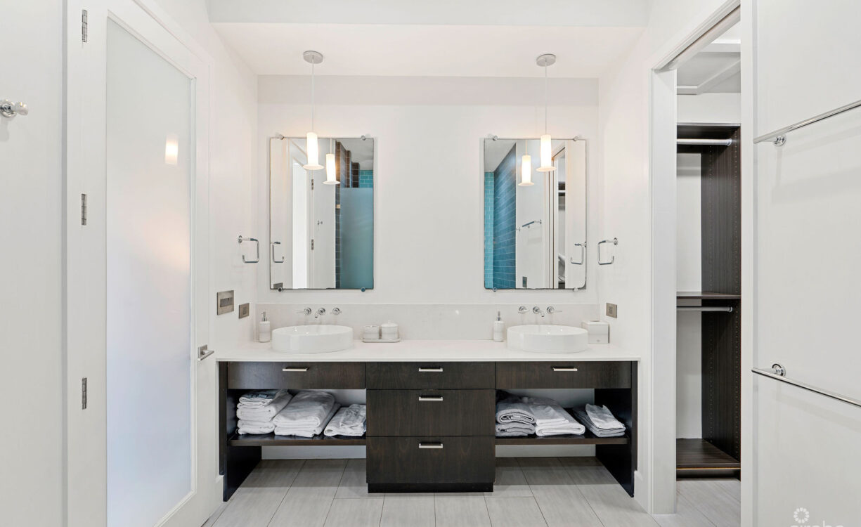 CYPRESS POINTE NORTH 101 - CANAL FRONT CONDOMINIUM