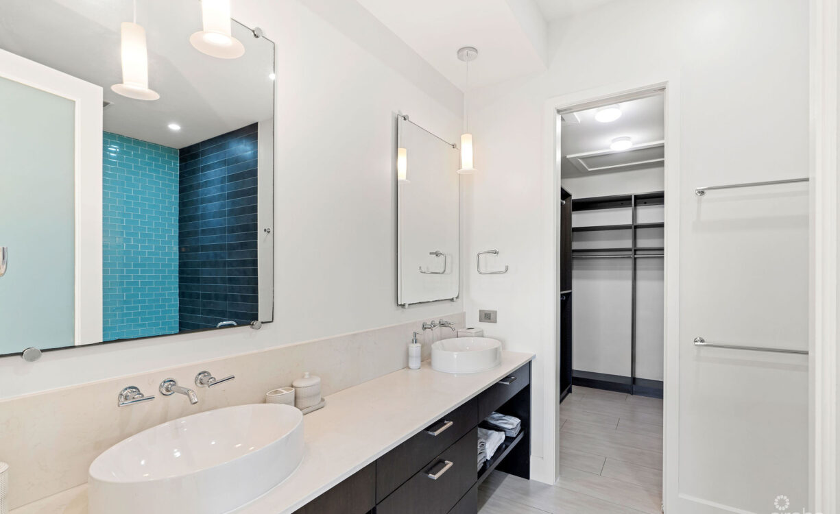 CYPRESS POINTE NORTH 101 - CANAL FRONT CONDOMINIUM