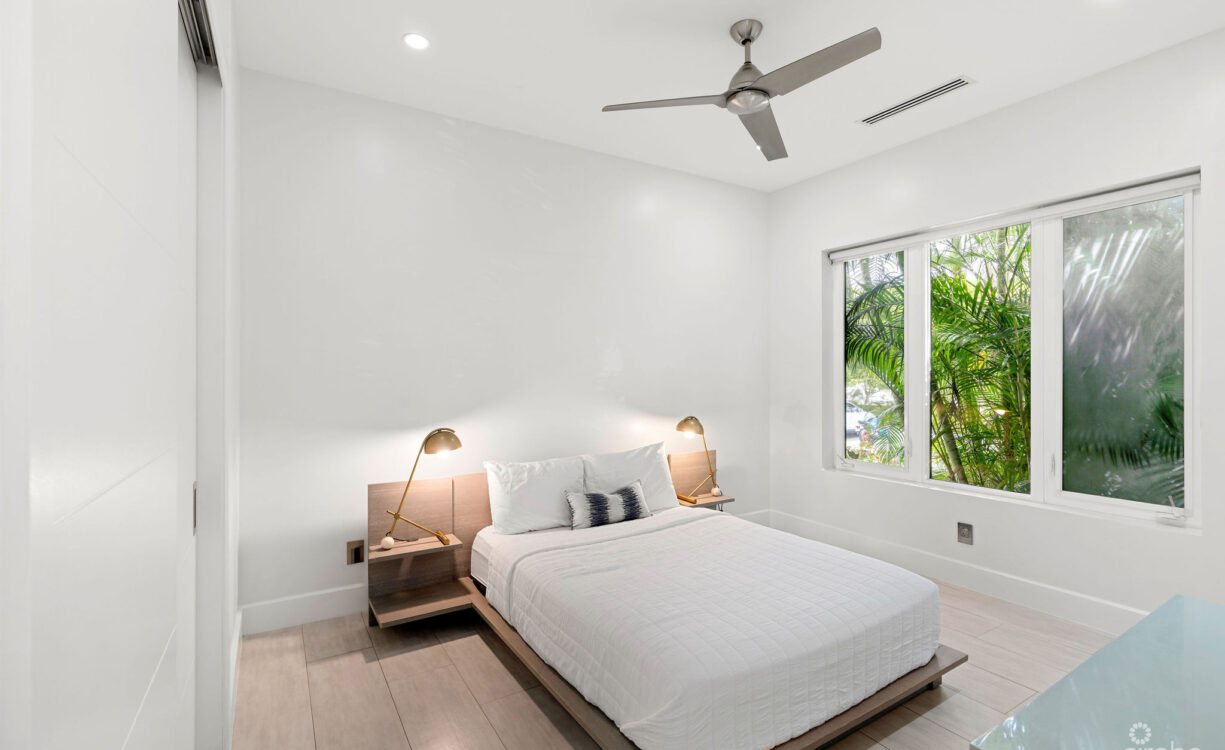 CYPRESS POINTE NORTH 101 - CANAL FRONT CONDOMINIUM