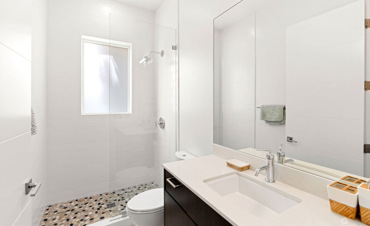 CYPRESS POINTE NORTH 101 - CANAL FRONT CONDOMINIUM