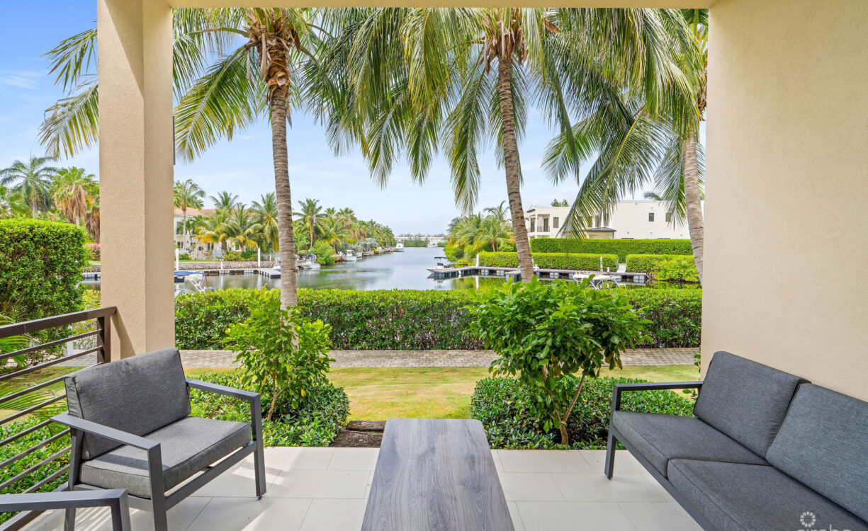 CYPRESS POINTE NORTH 101 - CANAL FRONT CONDOMINIUM