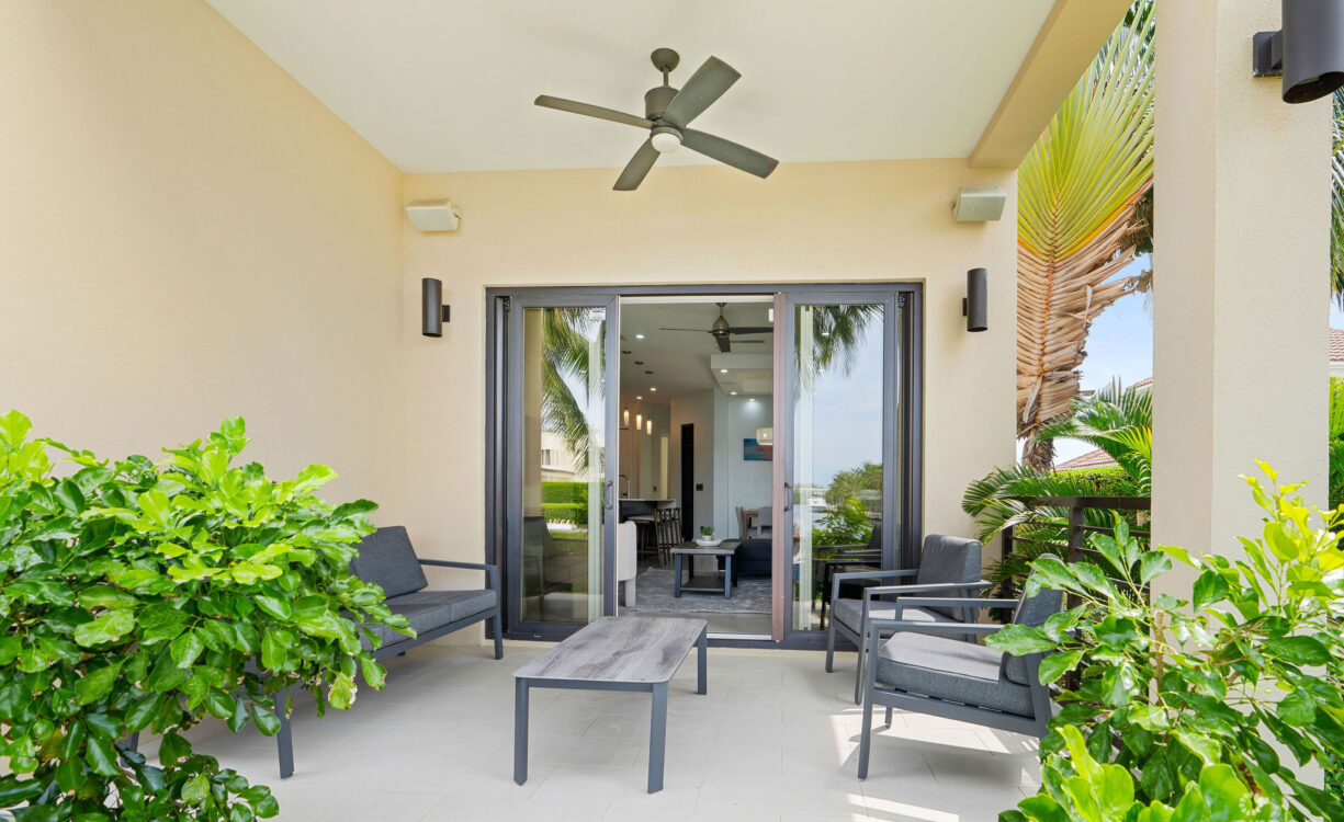 CYPRESS POINTE NORTH 101 - CANAL FRONT CONDOMINIUM