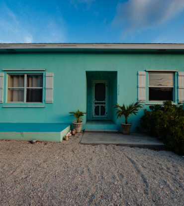 OCEAN FRONT 3 BEDROOM VILLA CAYMAN BRAC