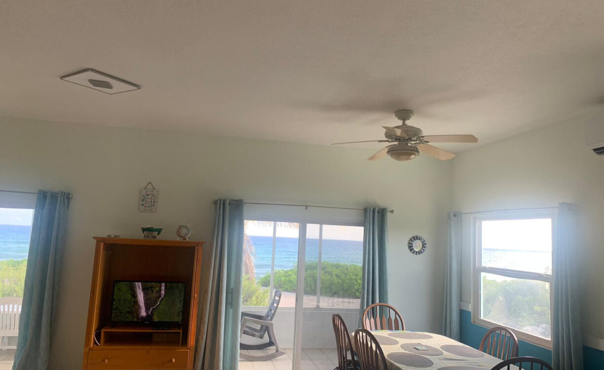 OCEAN FRONT 3 BEDROOM VILLA CAYMAN BRAC
