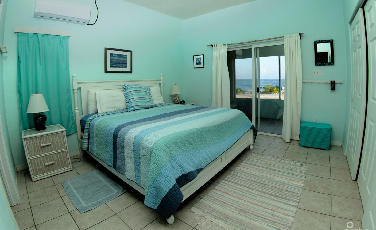 OCEAN FRONT 3 BEDROOM VILLA CAYMAN BRAC