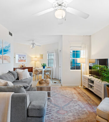 CAYMAN CROSSING 33, BEAUTIFULLY RENOVATED TOWNHOME