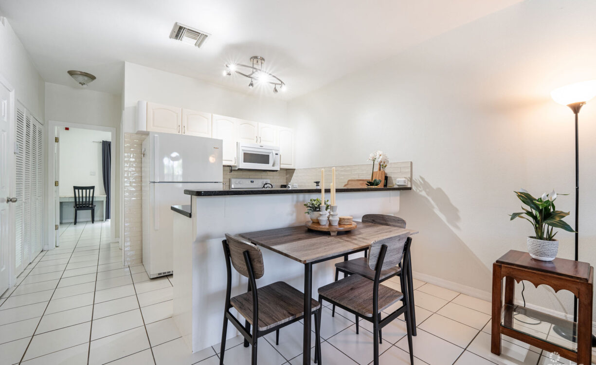CHARMING & CENTRALLY LOCATED SOUTH COVE IN SOUTH SOUND