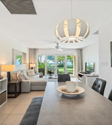 PIRATES LAIR 10 - SOUTH SOUND OCEANFRONT TOWNHOME