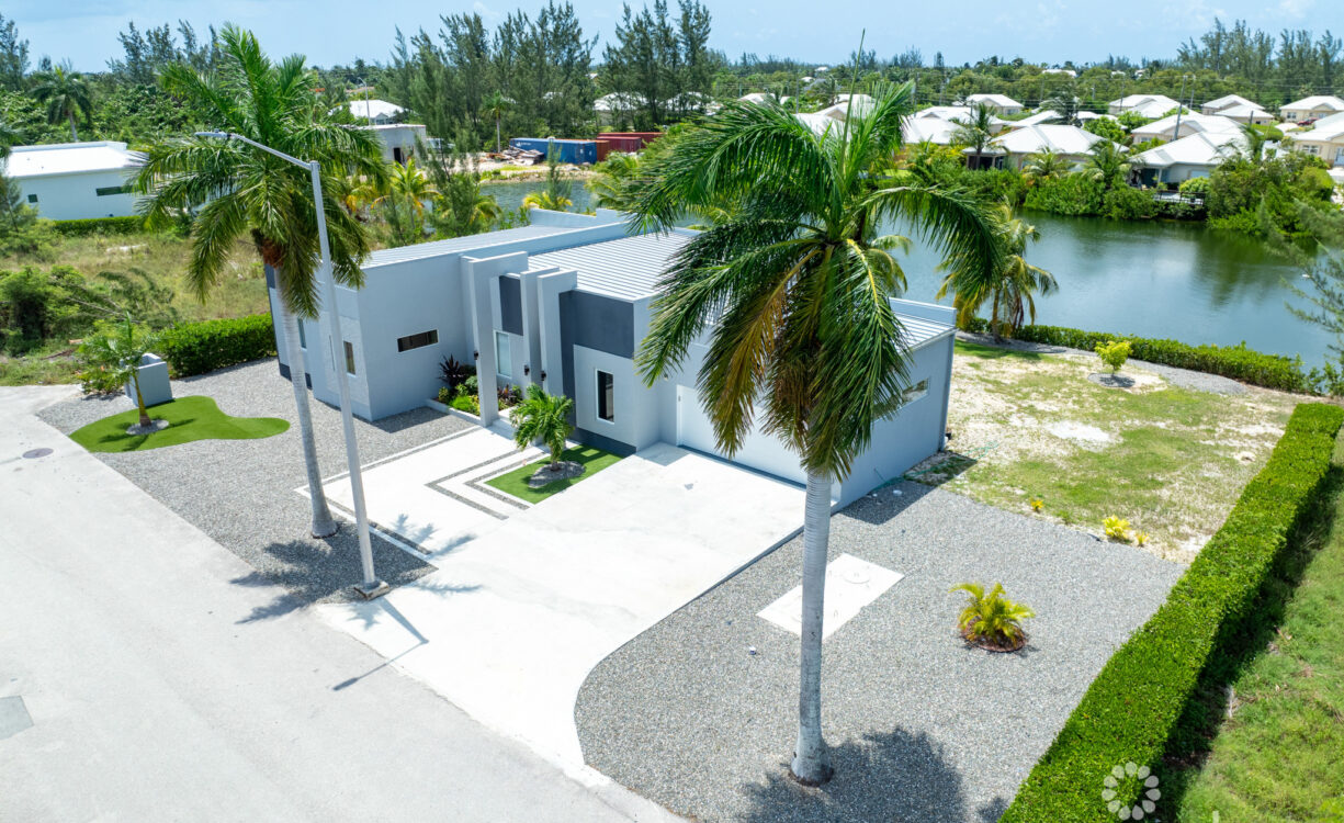 TARPON CIRCLE 4 BED FAMILY HOME