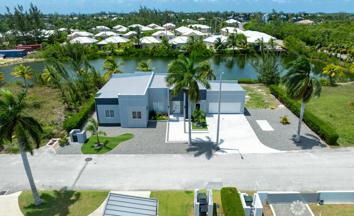 TARPON CIRCLE 4 BED FAMILY HOME