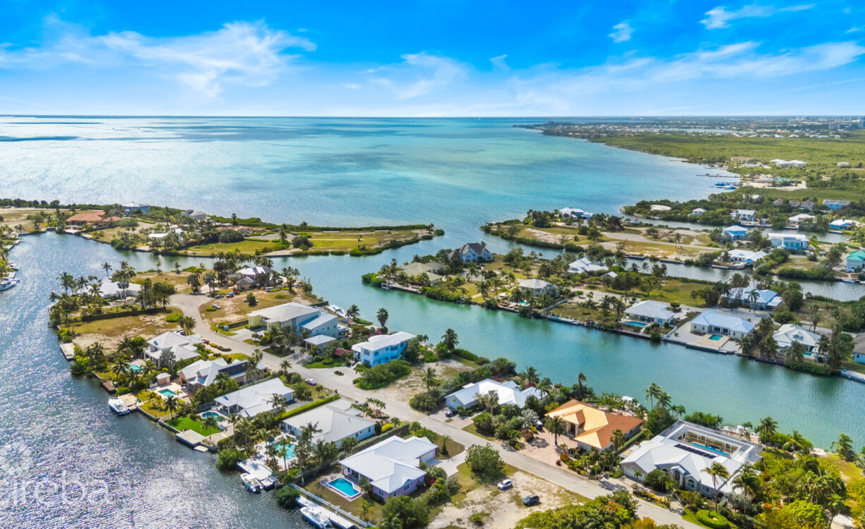 THE SHORES CANAL FRONT LOT