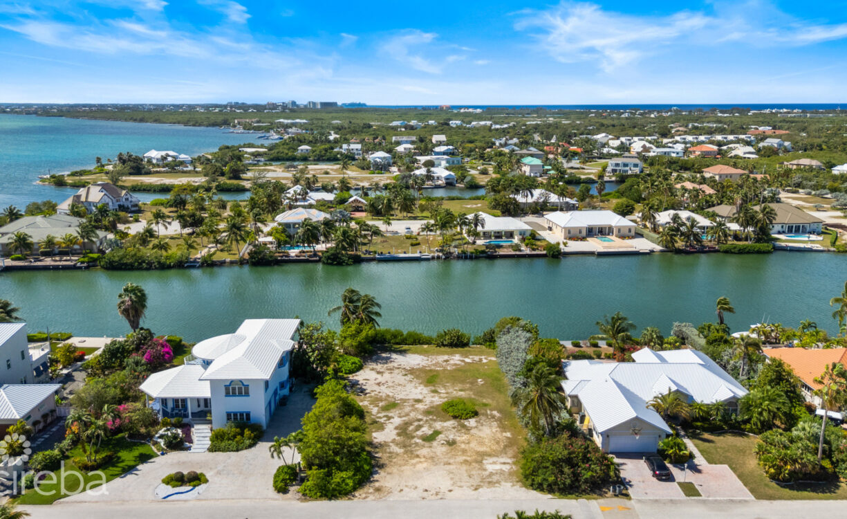 THE SHORES CANAL FRONT LOT