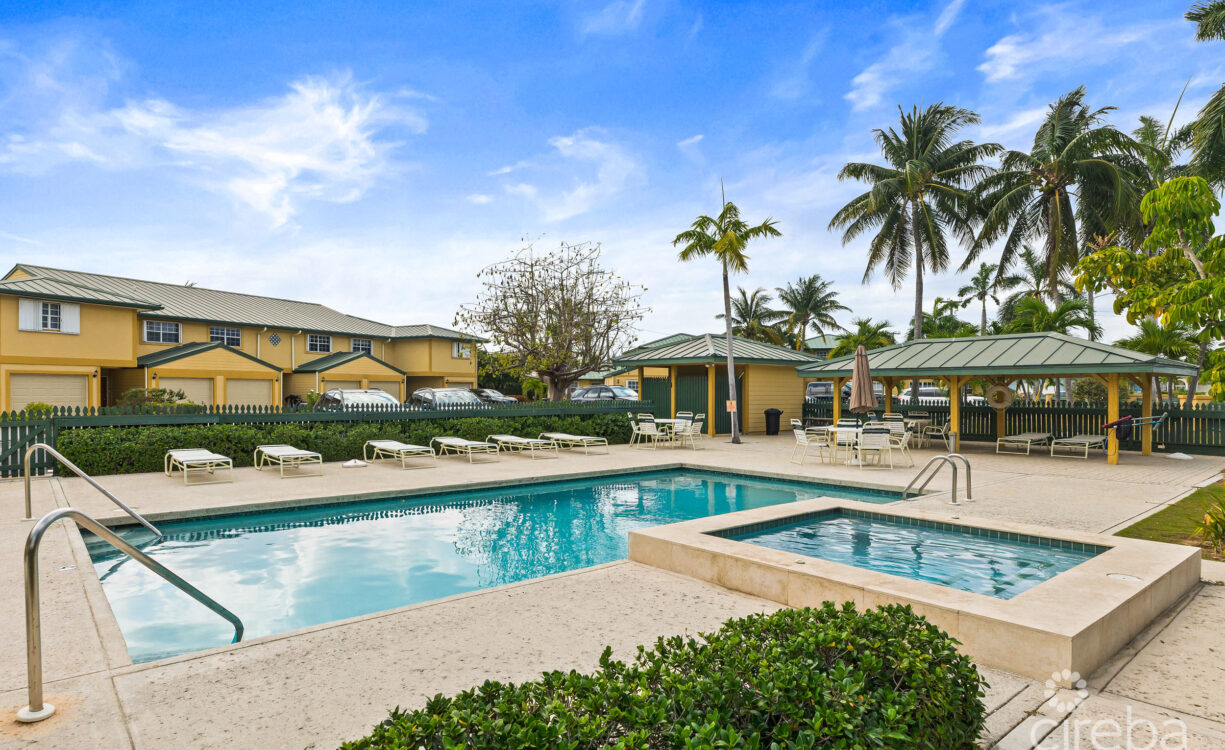 #6 LAKESHORE VILLAS