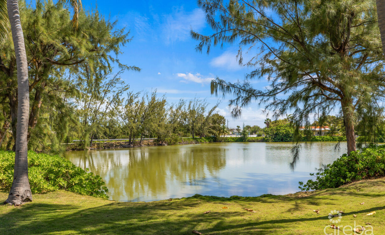 #6 LAKESHORE VILLAS