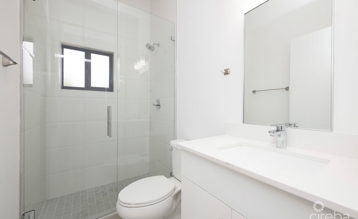 MODERN 3 BED, 3 BATH SINGLE FAMILY HOME. WITH ADDED OFFICE/DEN.