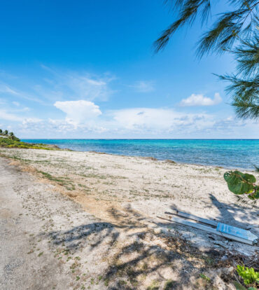 PRIME OCEANFRONT LAND - HOUSE LOT #2